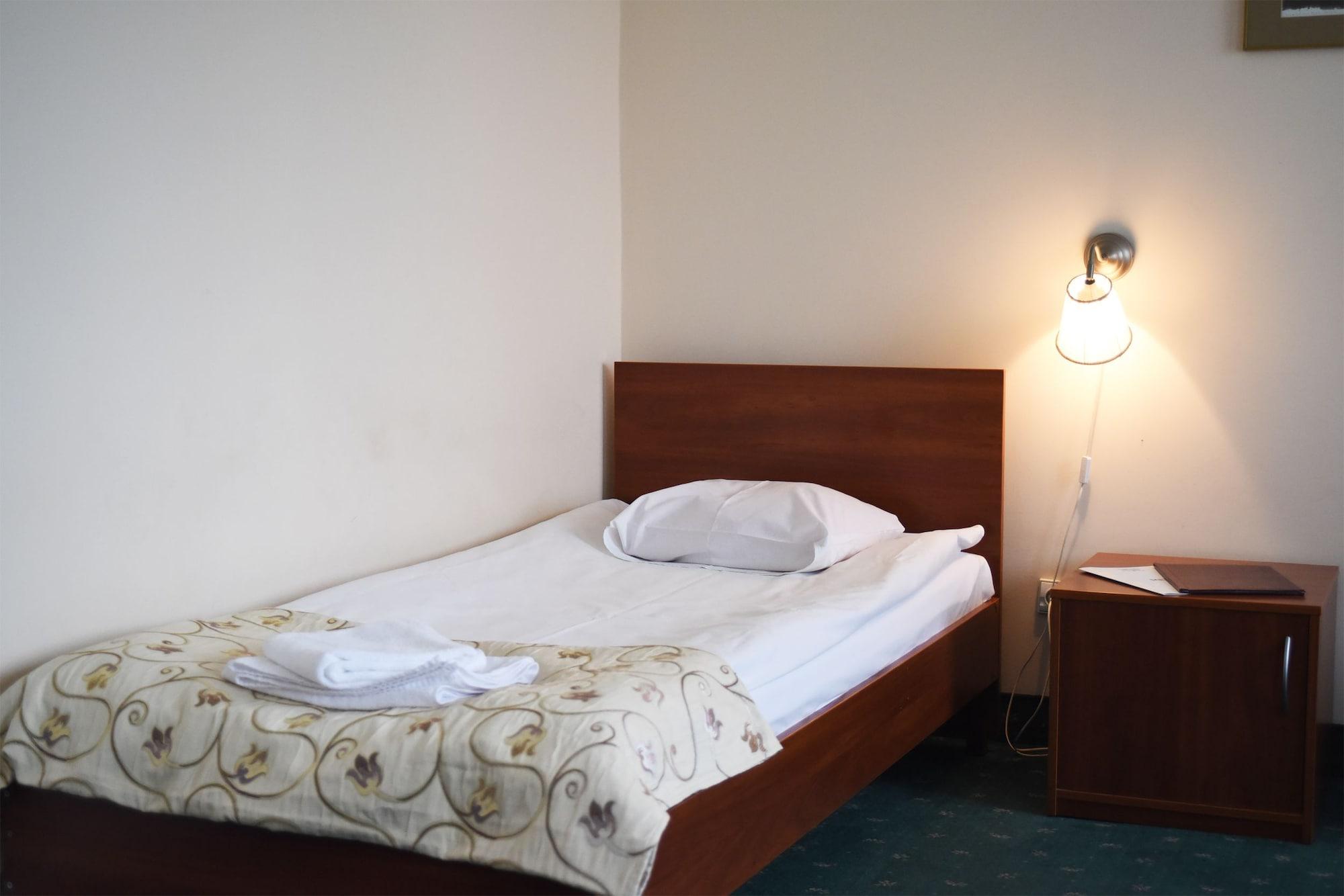 Parkhotel Economic Wielka Wies  Экстерьер фото