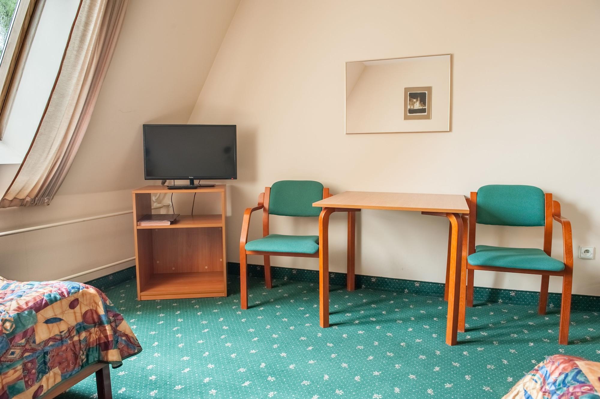 Parkhotel Economic Wielka Wies  Экстерьер фото