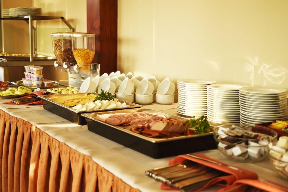 Parkhotel Economic Wielka Wies  Экстерьер фото
