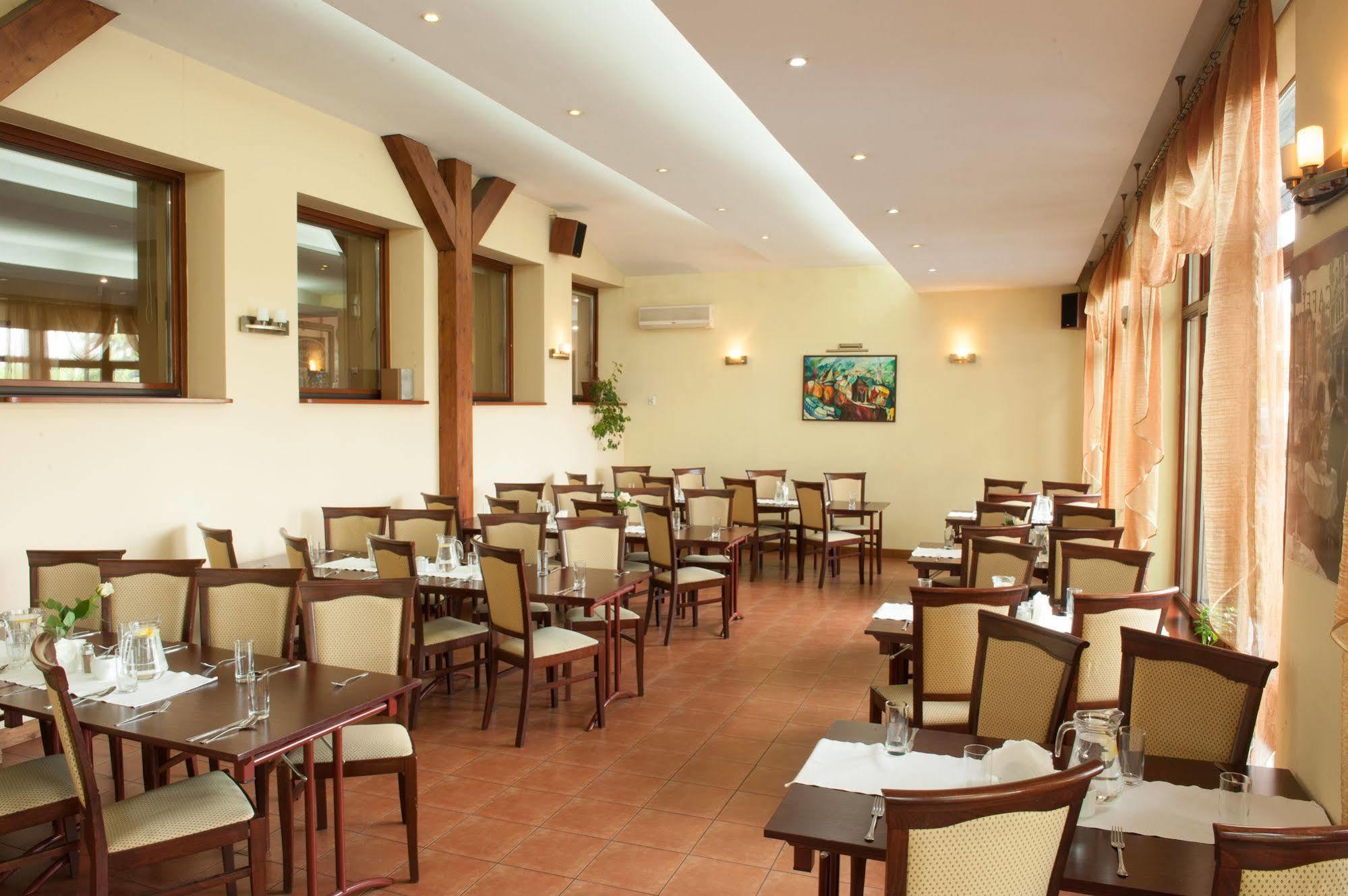 Parkhotel Economic Wielka Wies  Экстерьер фото