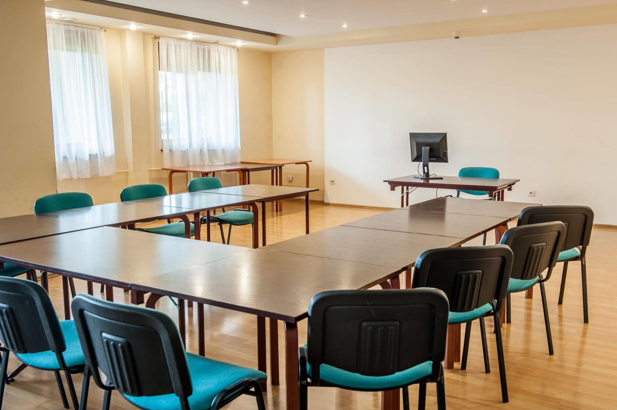 Parkhotel Economic Wielka Wies  Экстерьер фото