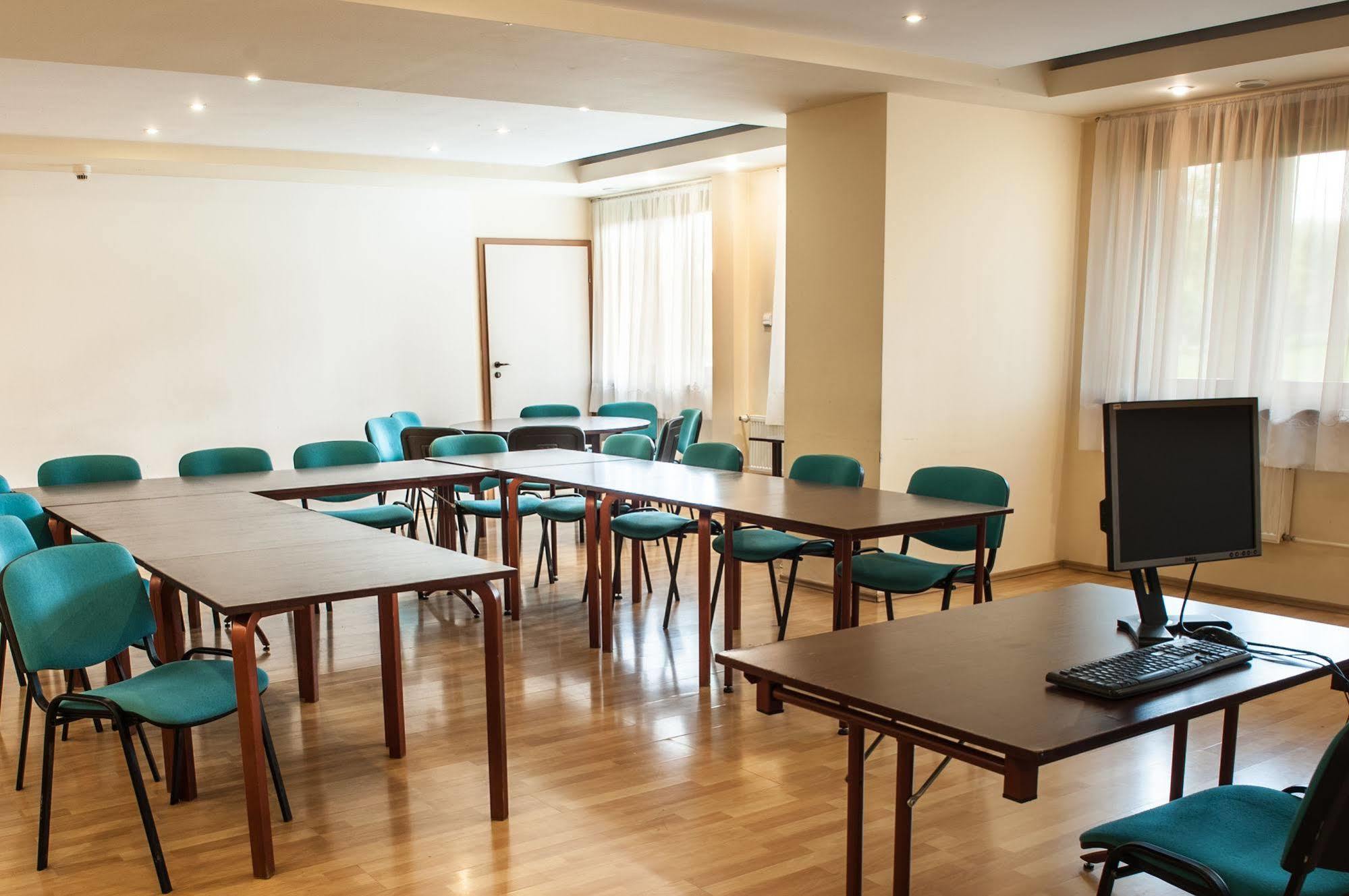 Parkhotel Economic Wielka Wies  Экстерьер фото